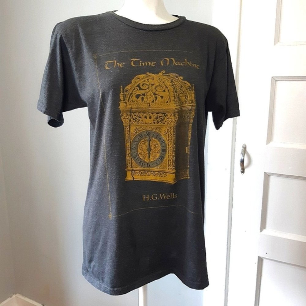 *SOLD** H.G. Wells The time machine graphic tee size medium